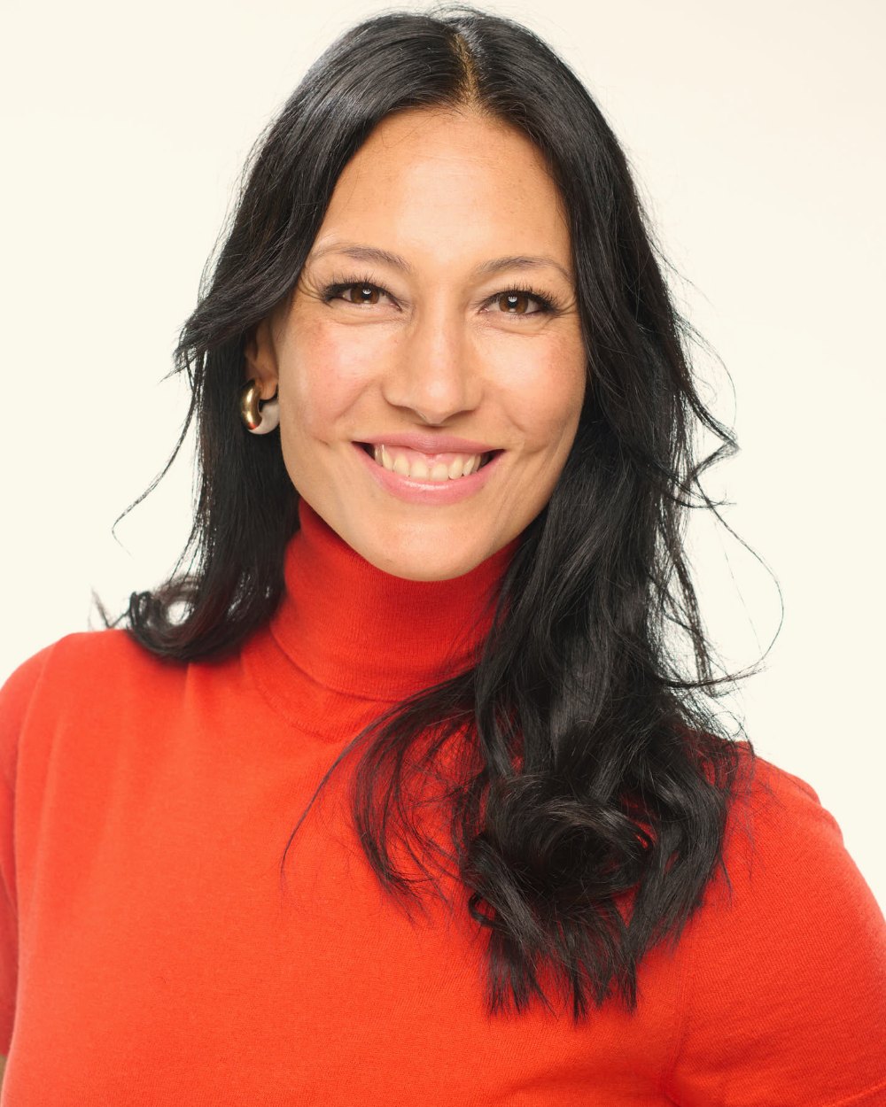 Katharina Schöninger, Moderatorin und Video-Coachin, lächelt in die Kamera